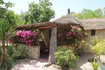 هتل Le Calao Du Lac Rose