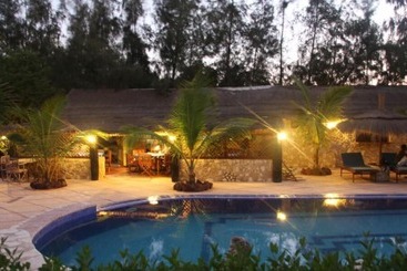 هتل Le Calao Du Lac Rose
