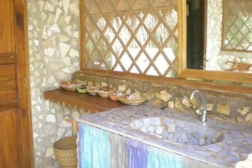 هتل Le Calao Du Lac Rose