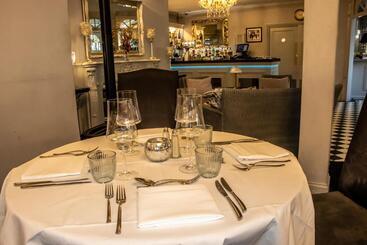 هتل The Lord Bute