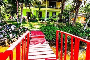 هتل Mahi Villa