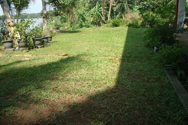 هتل Mahi Villa