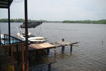 هتل Mahi Villa