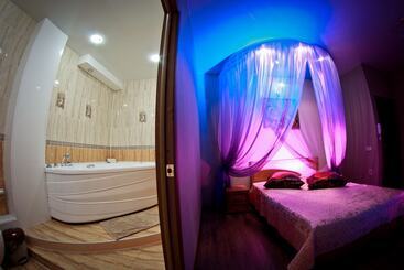 هتل Medvedeff Center