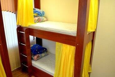 هتل Nerazluchniki Hostel