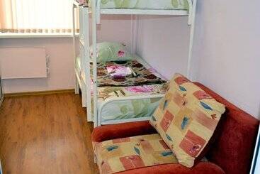 هتل Nerazluchniki   Hostel