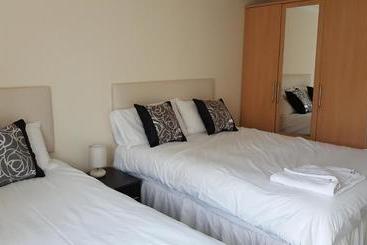 هتل Tees Valley Apartments