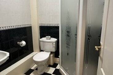 هتل The Old Poets Corner
