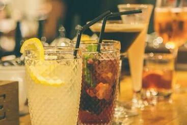 هتل The Plume Of Feathers