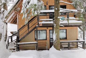 هتل Traveland Butique Resort Poiana Brasov