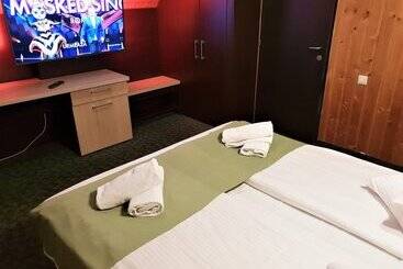 هتل Traveland Butique Resort Poiana Brasov