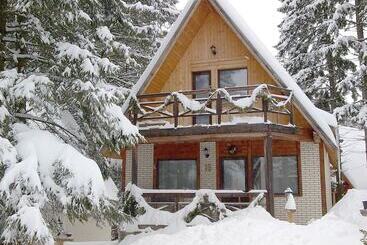 هتل Traveland Butique Resort Poiana Brasov