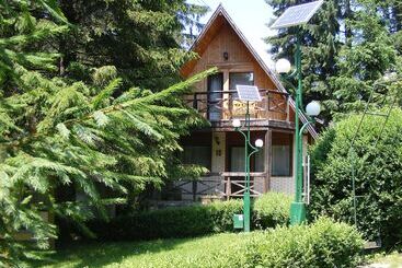 هتل Traveland Butique Resort Poiana Brasov