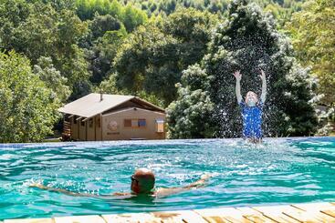 هتل Africamps At Mackers   Glamping