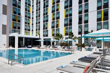 هتل Aloft Miami Aventura