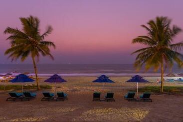 هتل Azaya Beach Resort
