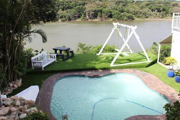 هتل Blue S Guest House