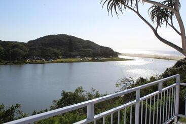 هتل Blue S Guest House