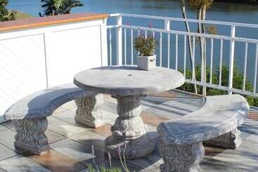 هتل Blue S Guest House