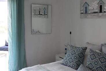 هتل Blue S Guest House