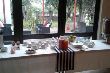 هتل Cu Guest House