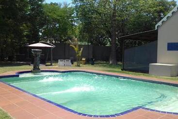 هتل Cu Guest House
