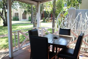 هتل Cu Guest House