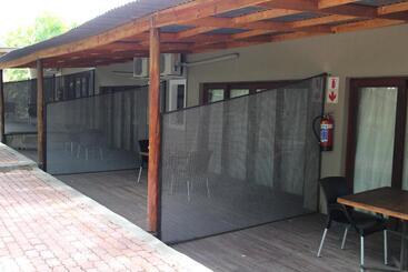 هتل Cu Guest House
