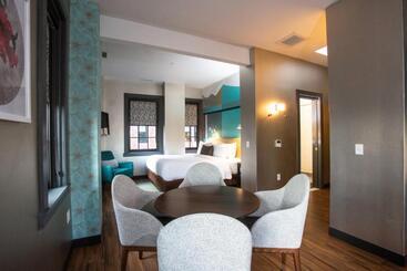 هتل Fairfield Inn & Suites By Marriott Philadelphia Downtown/center City