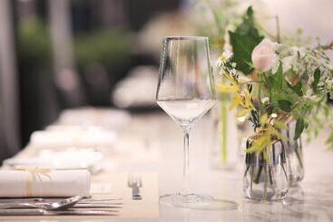 هتل Four Points By Sheraton Seoul, Gangnam