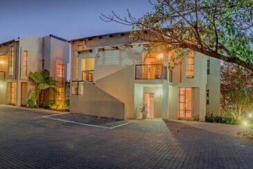 هتل Francolin Lodge