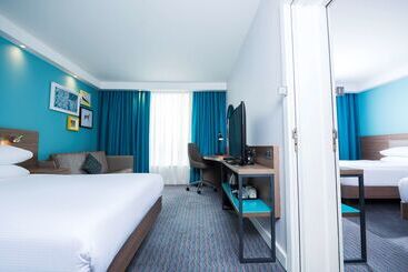 هتل Hampton By Hilton Belfast City Centre