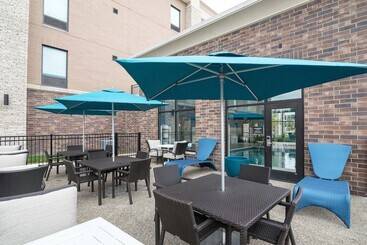هتل Hampton Inn & Suites Allen Park