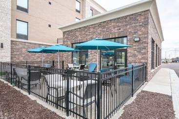هتل Hampton Inn & Suites Allen Park