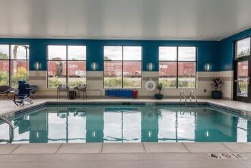 هتل Hampton Inn & Suites Allen Park
