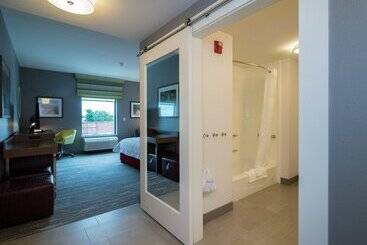 هتل Hampton Inn & Suites Allen Park