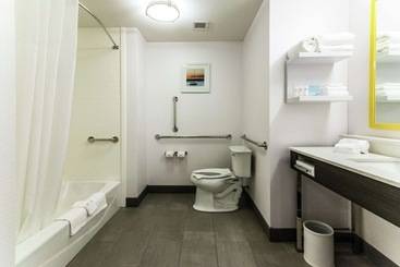 هتل Hampton Inn & Suites Allen Park