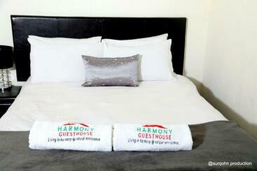 هتل Harmony Guest House
