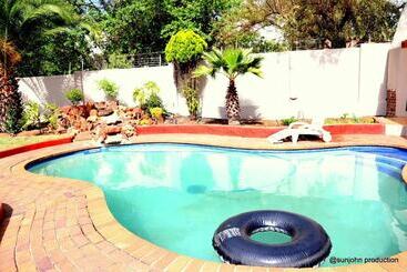 هتل Harmony Guest House