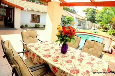 هتل Harmony Guest House