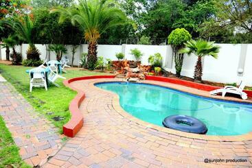 هتل Harmony Guest House