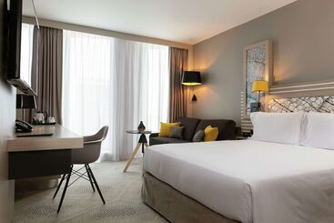 هتل Hilton Garden Inn Bordeaux Centre