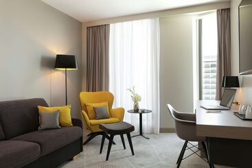 هتل Hilton Garden Inn Bordeaux Centre