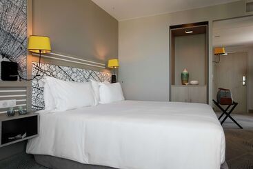 هتل Hilton Garden Inn Bordeaux Centre