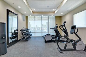 هتل Home2 Suites By Hilton Mckinney