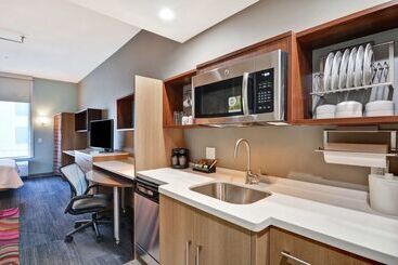 هتل Home2 Suites By Hilton Mckinney