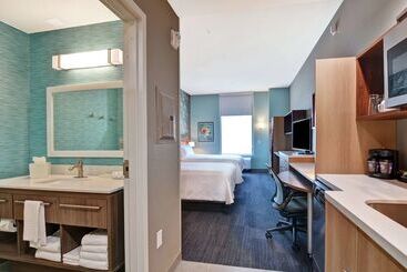 هتل Home2 Suites By Hilton Mckinney