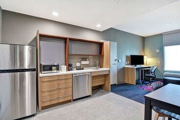 هتل Home2 Suites By Hilton Mckinney