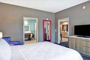 هتل Home2 Suites By Hilton Mckinney