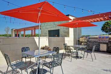 هتل Home2 Suites By Hilton Mckinney